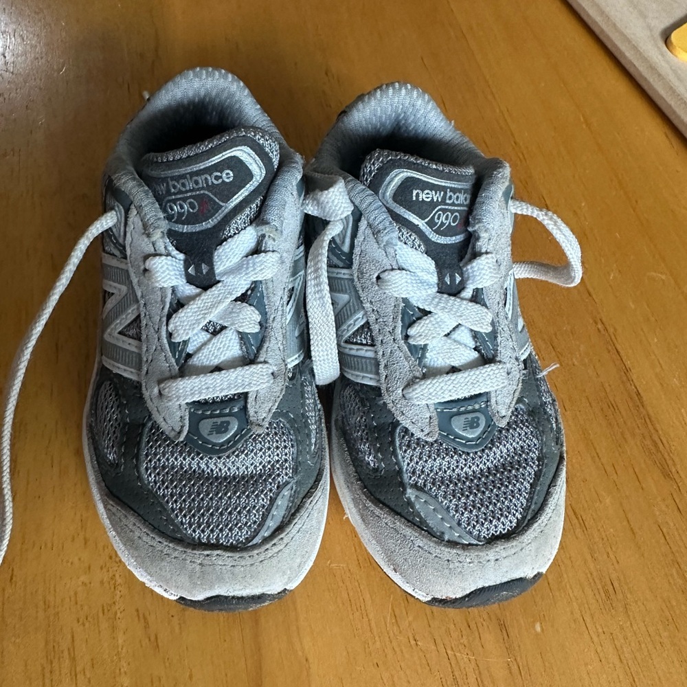 New balance 990v6 toddler size 5